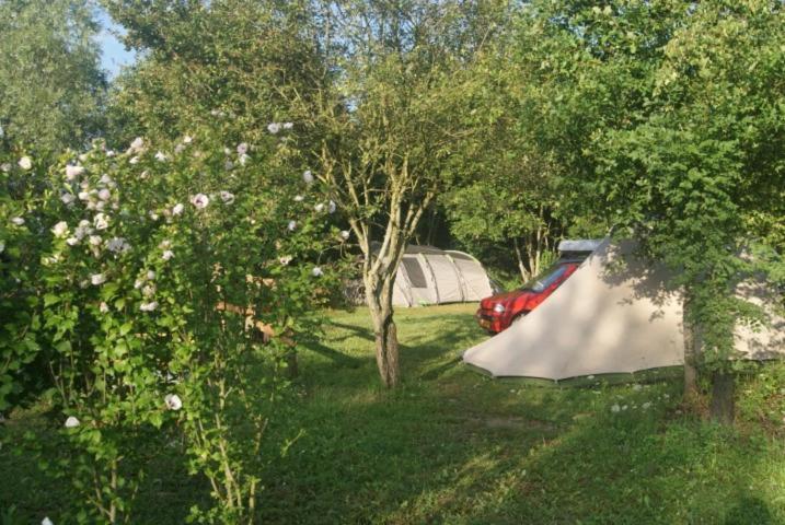 Camping Les Arbois 호텔 Montjay  외부 사진