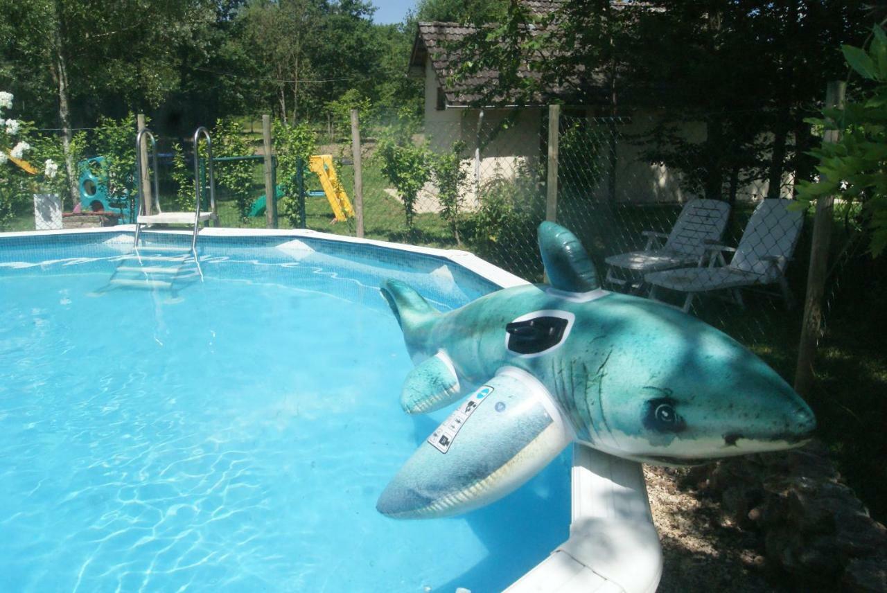 Camping Les Arbois 호텔 Montjay  외부 사진